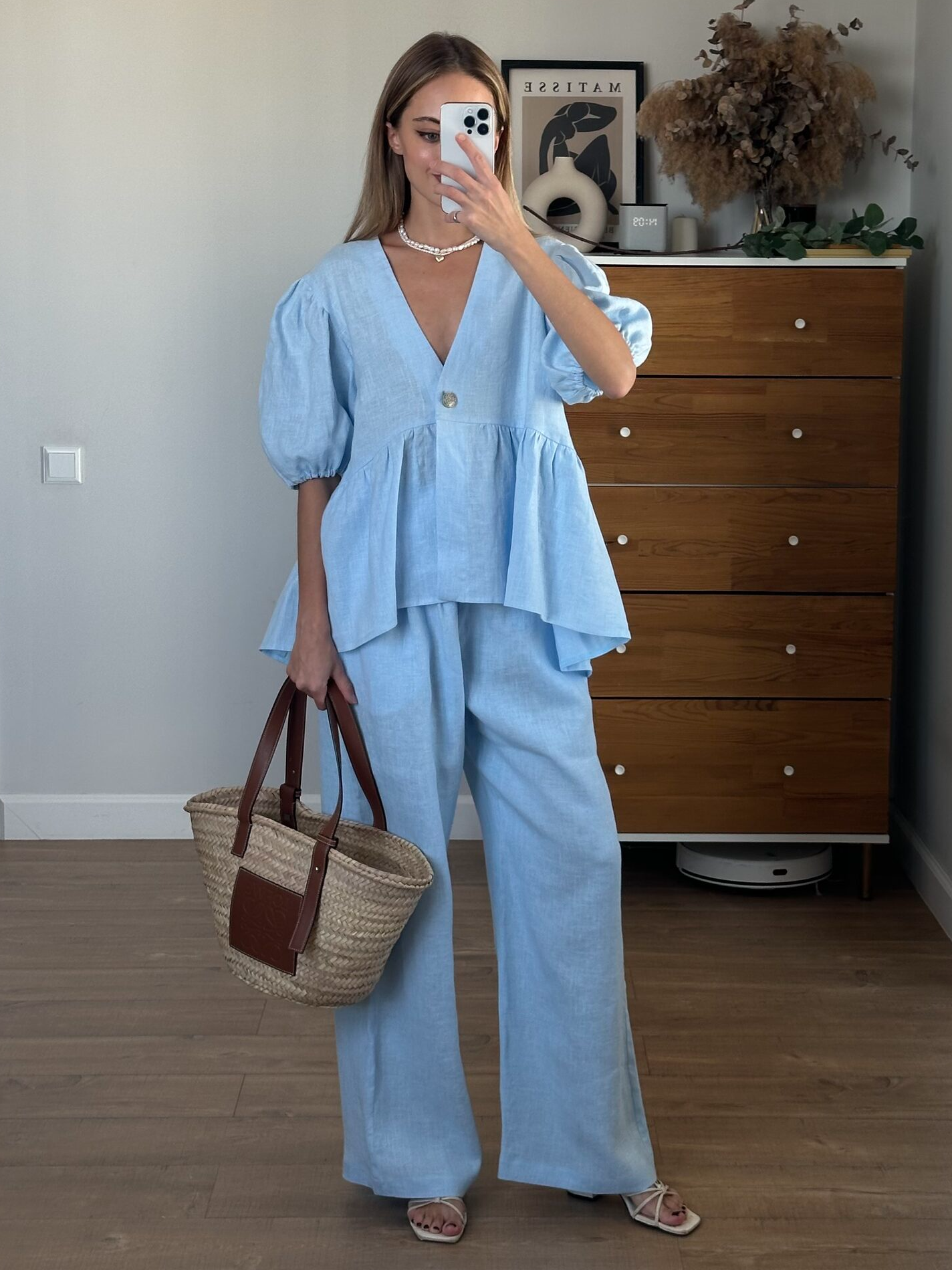 Selected Variant Image